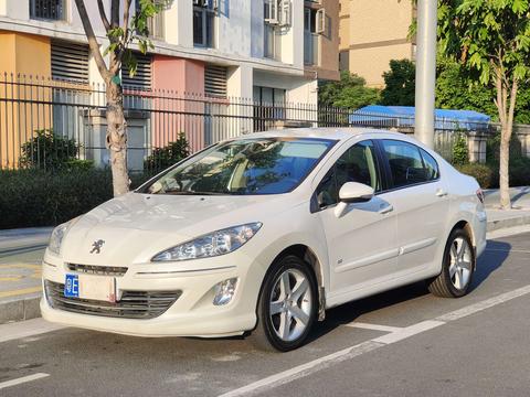 Peugeot 408