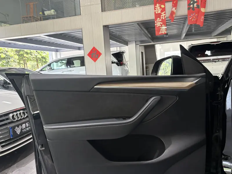 Tesla Model Y рестайлинг задний привод — фото 15