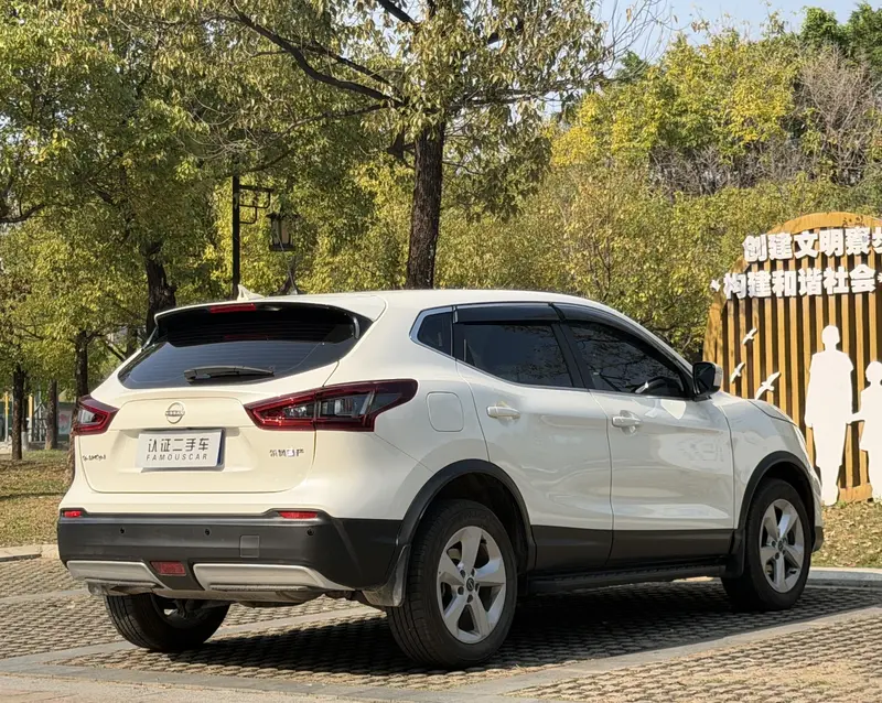 Nissan Qashqai — фото 7