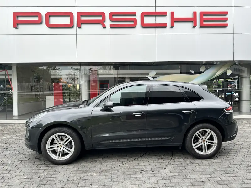 Porsche Macan 2.0 T — фото 3