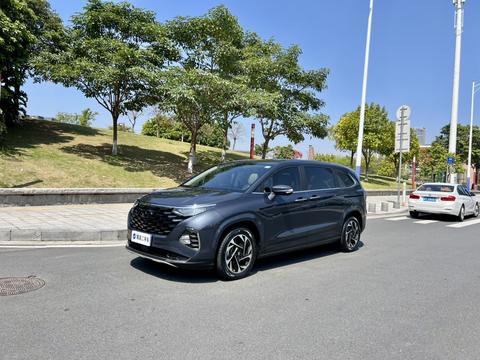 Hyundai Custo