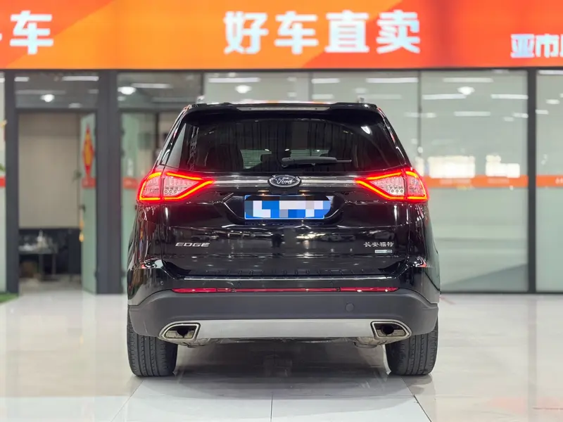 Ford Edge — фото 5