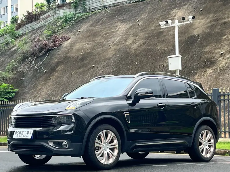 Lynk&Co 01