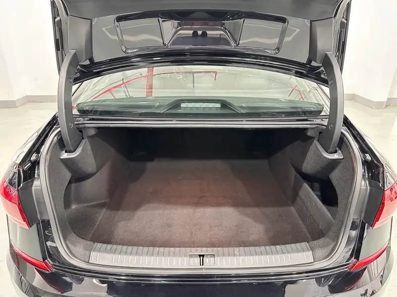 Volkswagen Passat — фото 17