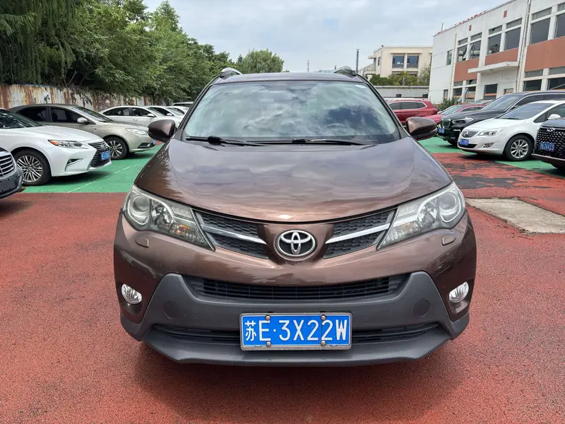 Toyota RAV4 — фото 2