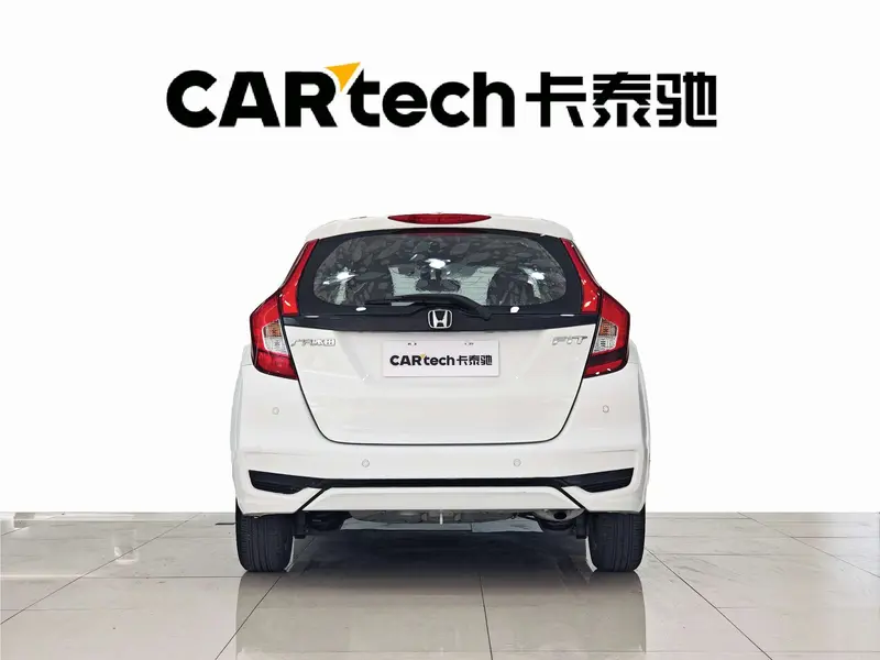 Honda Fit — фото 5