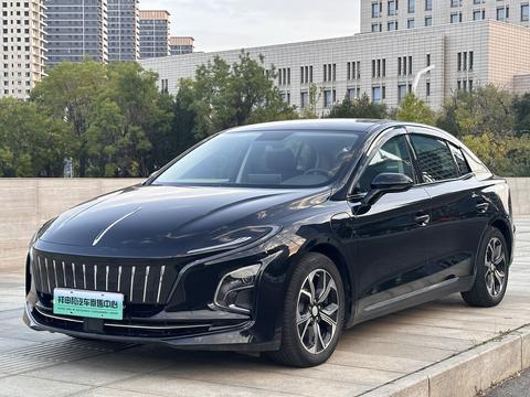 Hongqi E-QM5