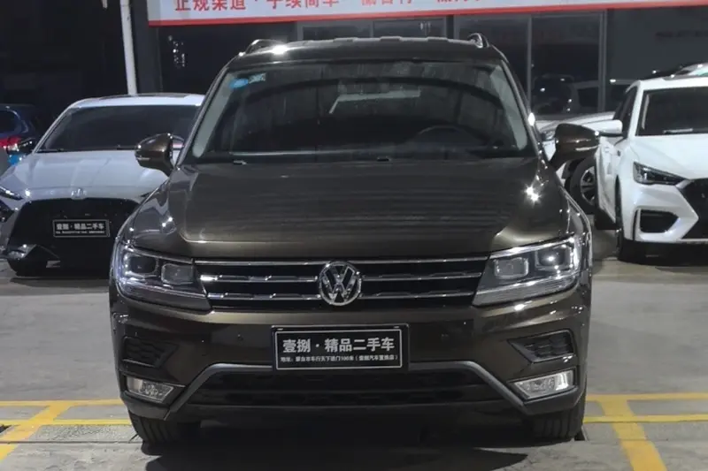 Volkswagen Tiguan L — фото 2