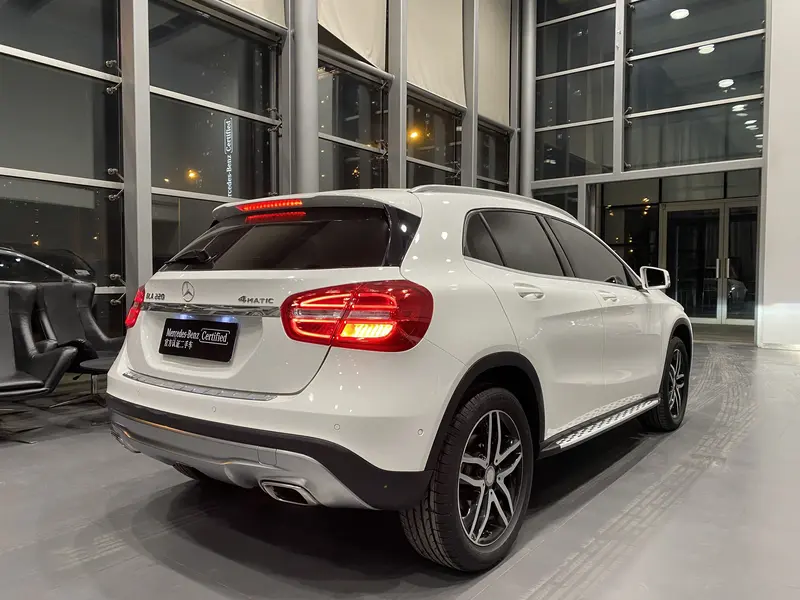 Mercedes-Benz GLA — фото 6