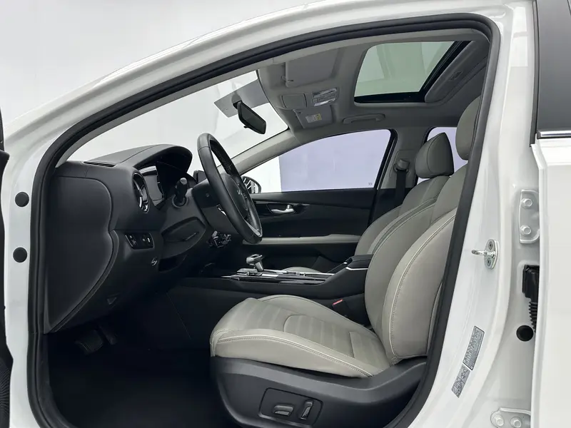 Kia K 3 1.5 L IVT Luxury — фото 10