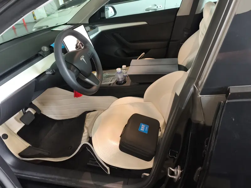 Tesla Model 3 — фото 10