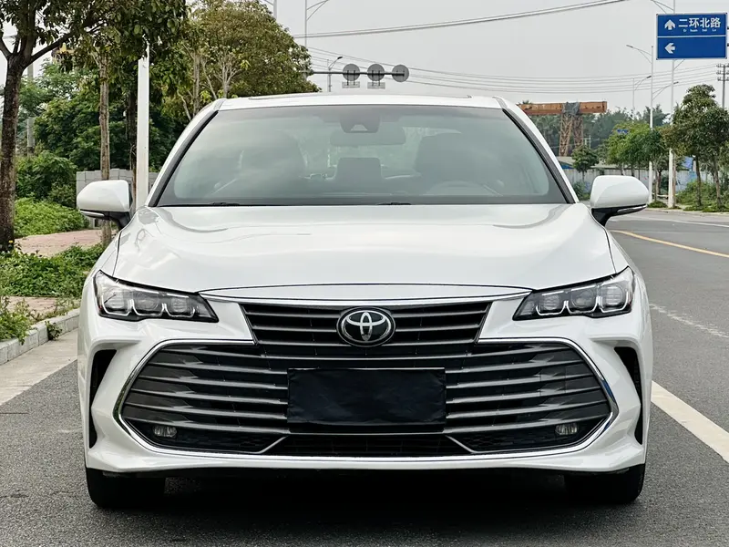 Toyota Avalon — фото 2