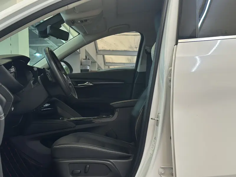Buick Envision Plus 652T 5 мест люкс — фото 10