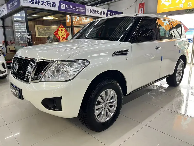Nissan Patrol — фото 1