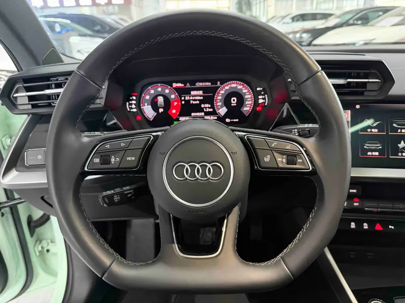 Audi A3 — фото 9