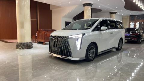 GAC Trumpchi M8
