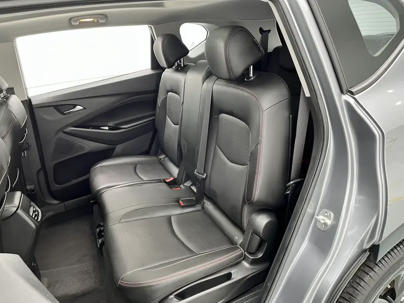 Chevrolet Orlando — фото 16