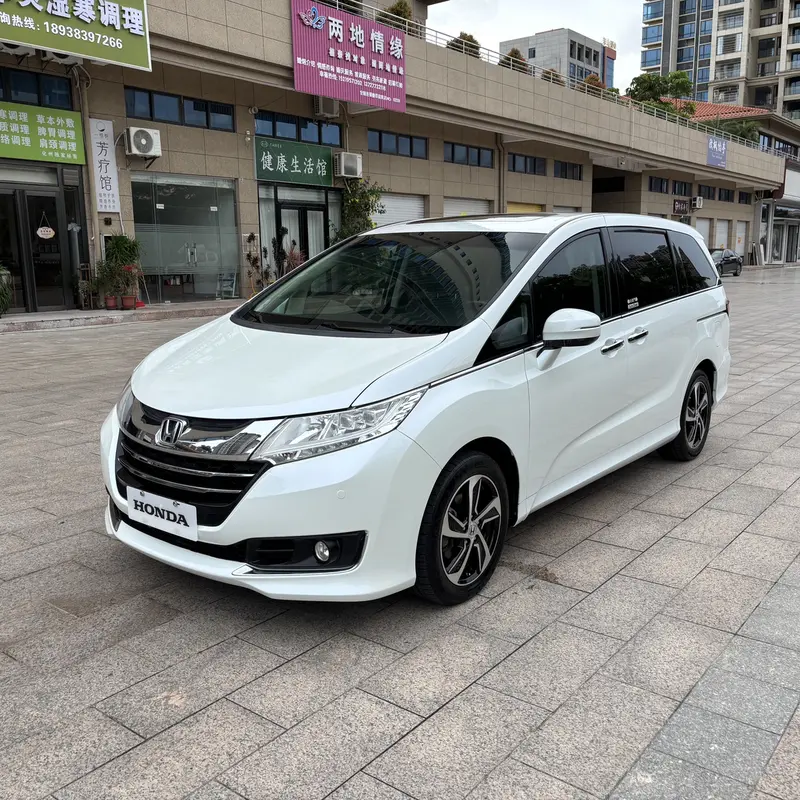 Honda Odyssey — фото 1