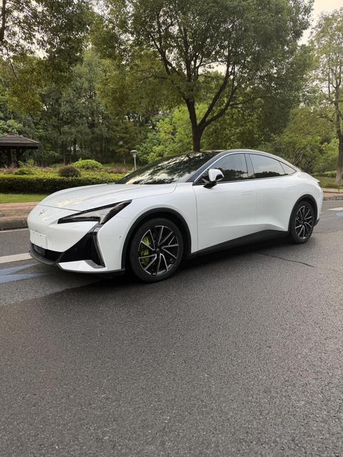 ARCFOX Alpha S5