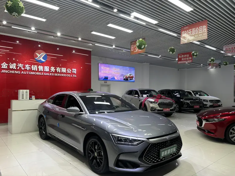 BYD Han DM-i 121 KMPremium — фото 3