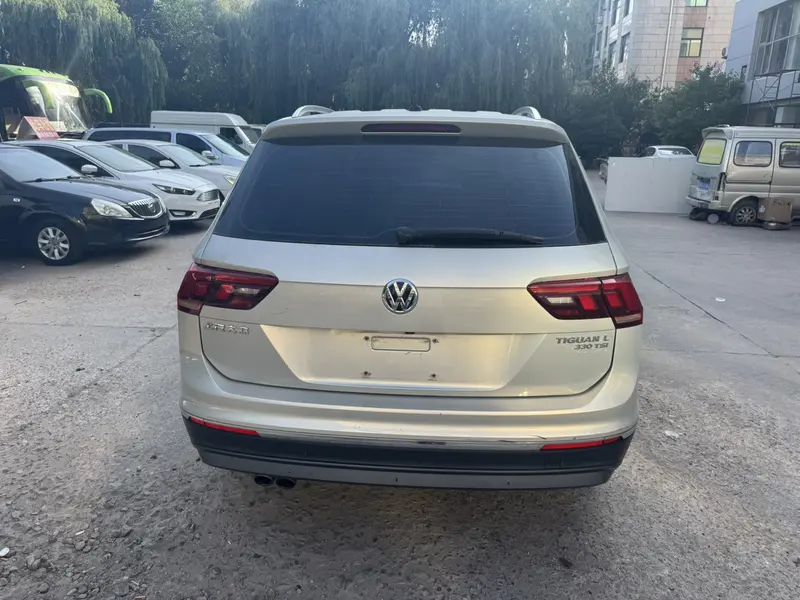 Volkswagen Tiguan L — фото 5