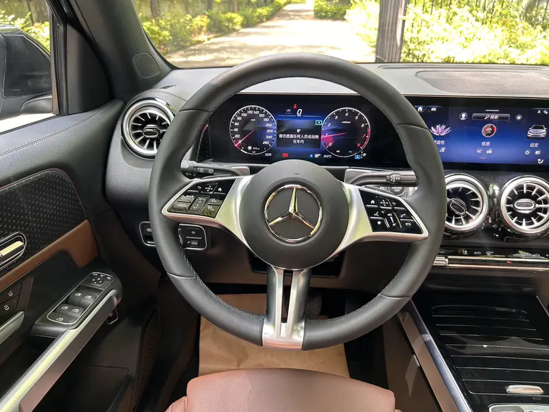 Mercedes-Benz GLB рестайлинг GLB 220 динамик — фото 10