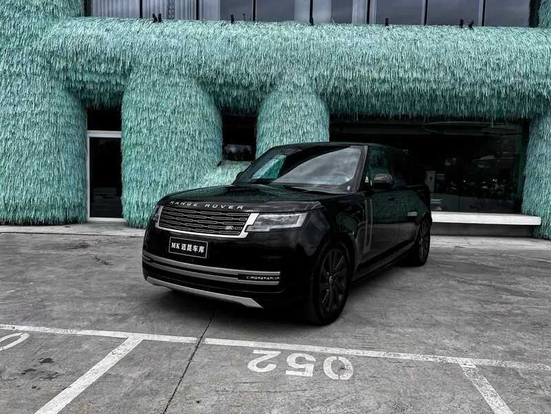 Land Rover Range Rover 3.0 L 6 400 PS 7