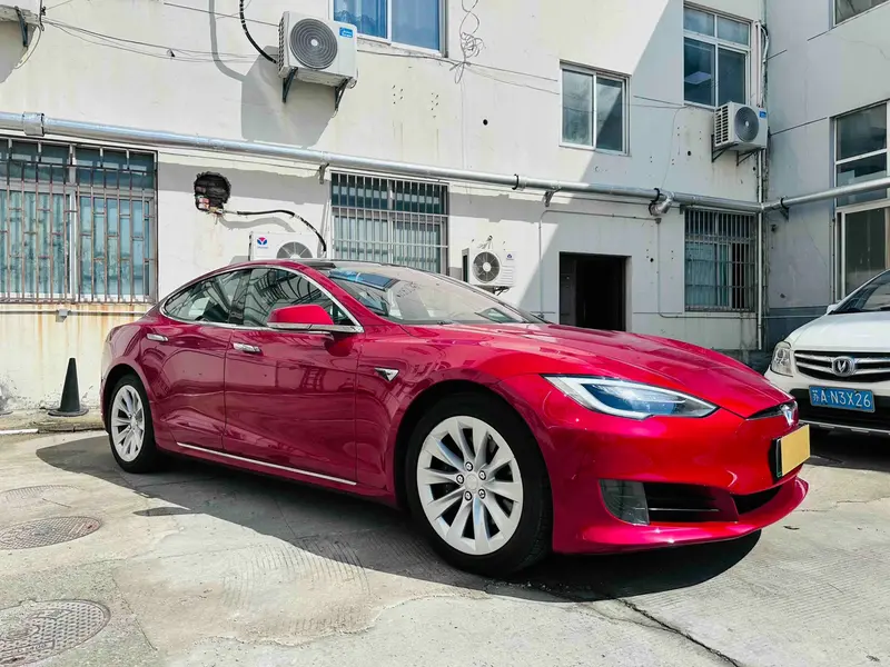 Tesla Model S — фото 2