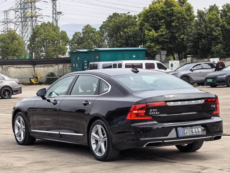 Volvo S90 — фото 4