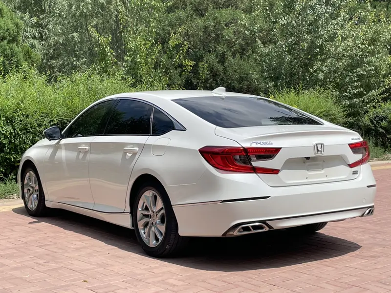 Honda Accord — фото 5