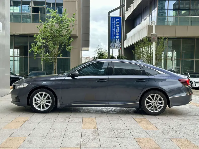 Honda Accord — фото 4