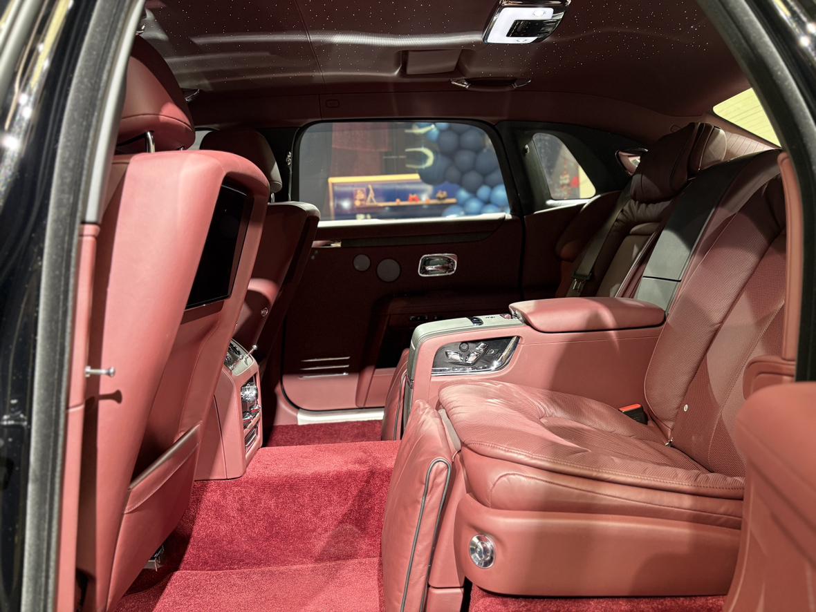 Rolls-Royce Ghost: фотография 15 из 28