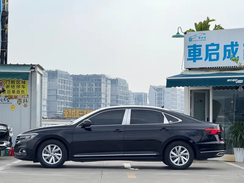 Volkswagen Passat — фото 3