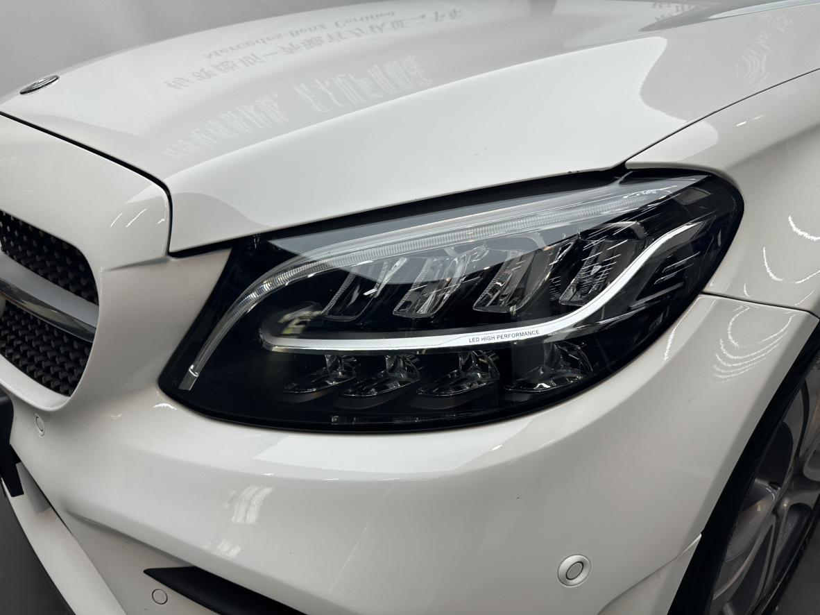 Mercedes-Benz C-Class: фотография 17 из 17