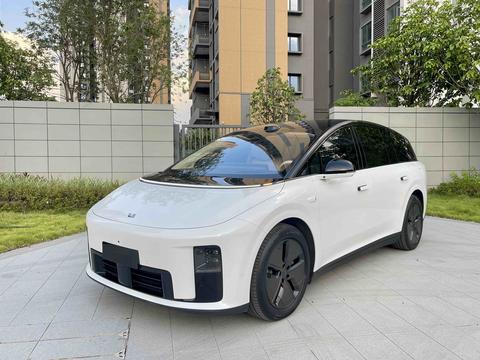 Li Auto i8