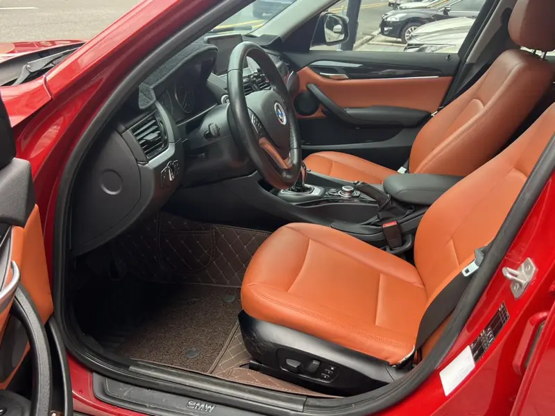 BMW X1 sDrive18i — фото 6