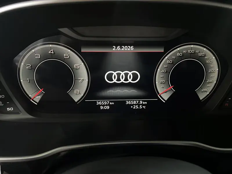 Audi Q3 — фото 9