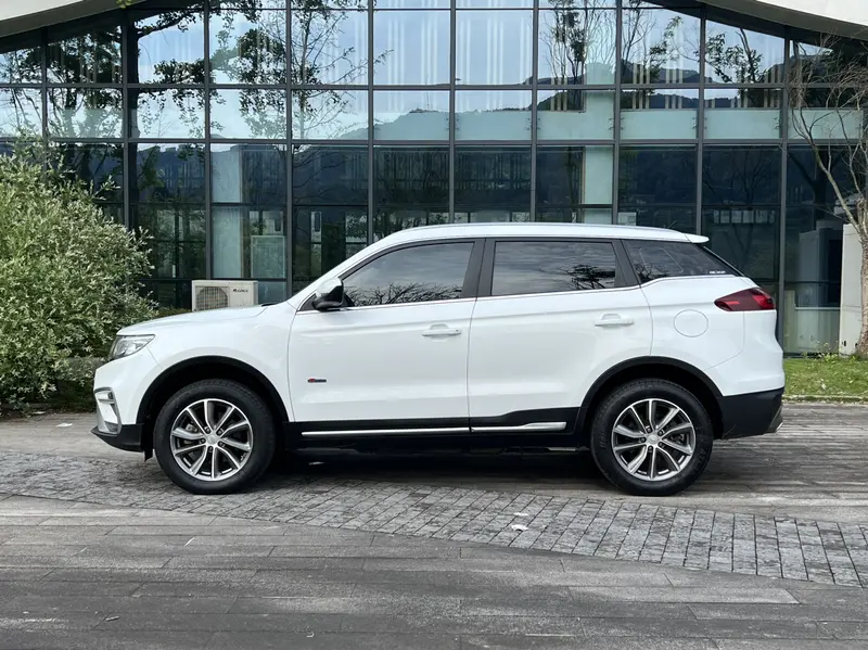 Geely Atlas (Boyue) — фото 3