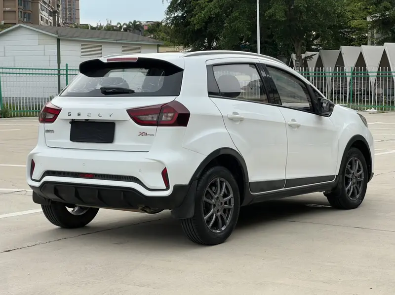 Geely Vision X3 — фото 7