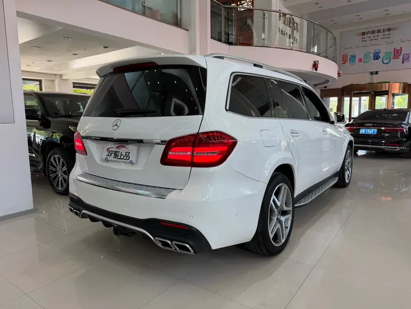 Mercedes-Benz GLS — фото 6