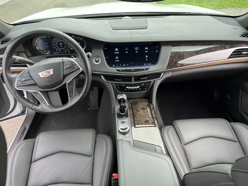 Cadillac CT6 — фото 8