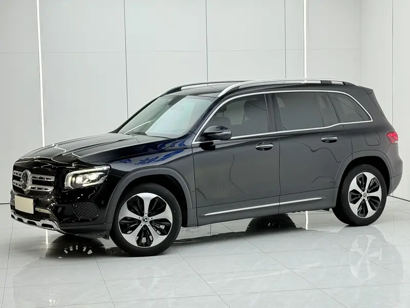 Mercedes-Benz GLB — фото 1