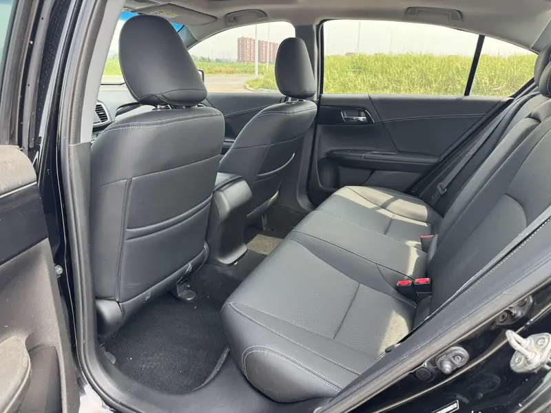 Honda Accord — фото 12