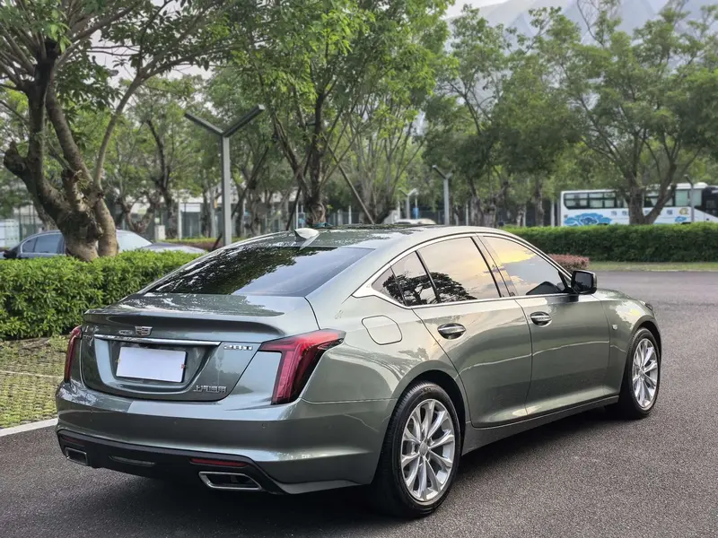 Cadillac CT5 — фото 6