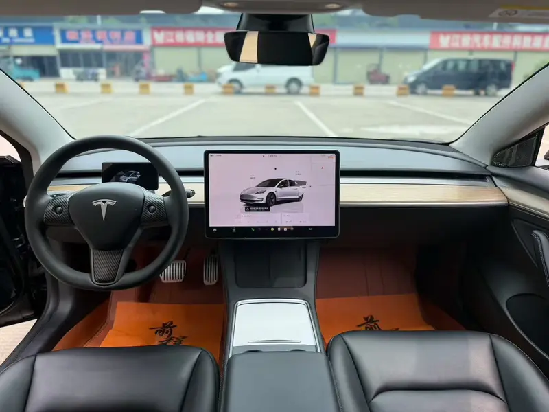 Tesla Model 3 — фото 7