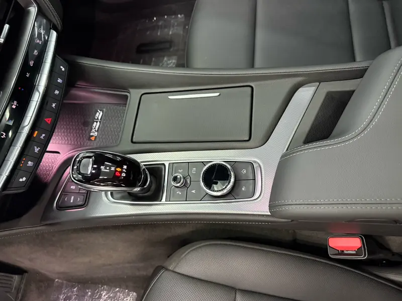 Cadillac CT5 — фото 11