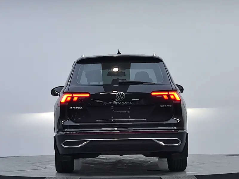 Volkswagen Tiguan L — фото 6