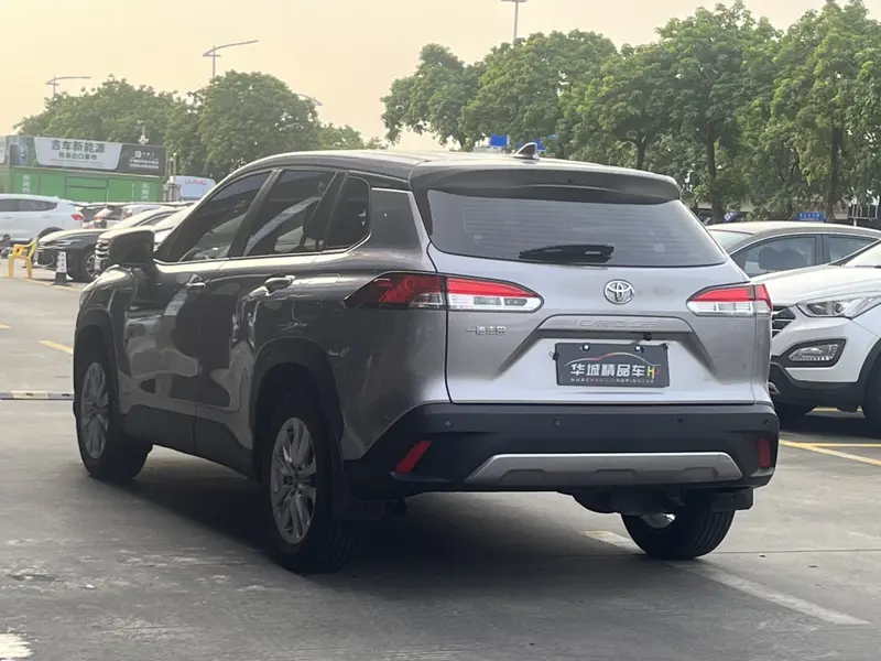 Toyota Corolla Cross — фото 4