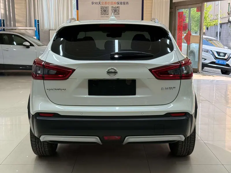 Nissan Qashqai — фото 5