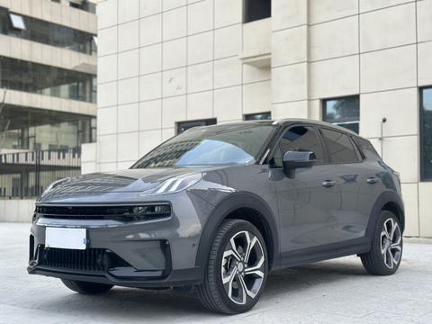 Lynk & Co 06